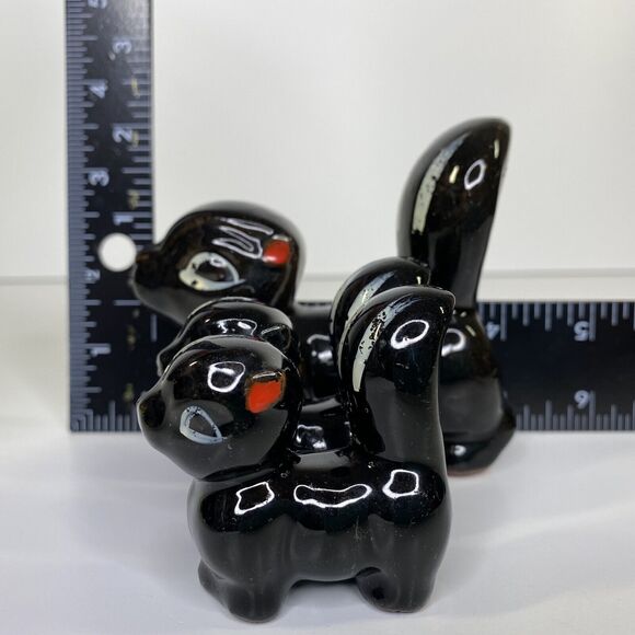 3 Vintage Skunk Figurines Stamped Japan Redware Pottery Hand Painted Doe Kits - Picture 8 of 10